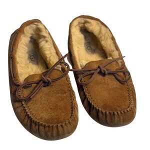 UGG Dakota Moccasin Slippers Chestnut Suede Sheepskin Fur Lined Shoes Size 8